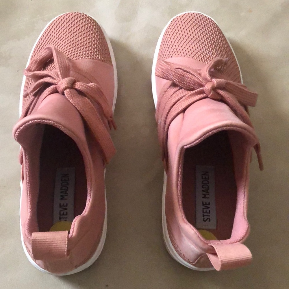 Steve Madden Lancer Sneakers